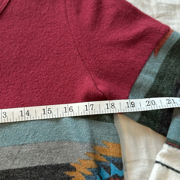 Aztec print top - Picture 3 of 6